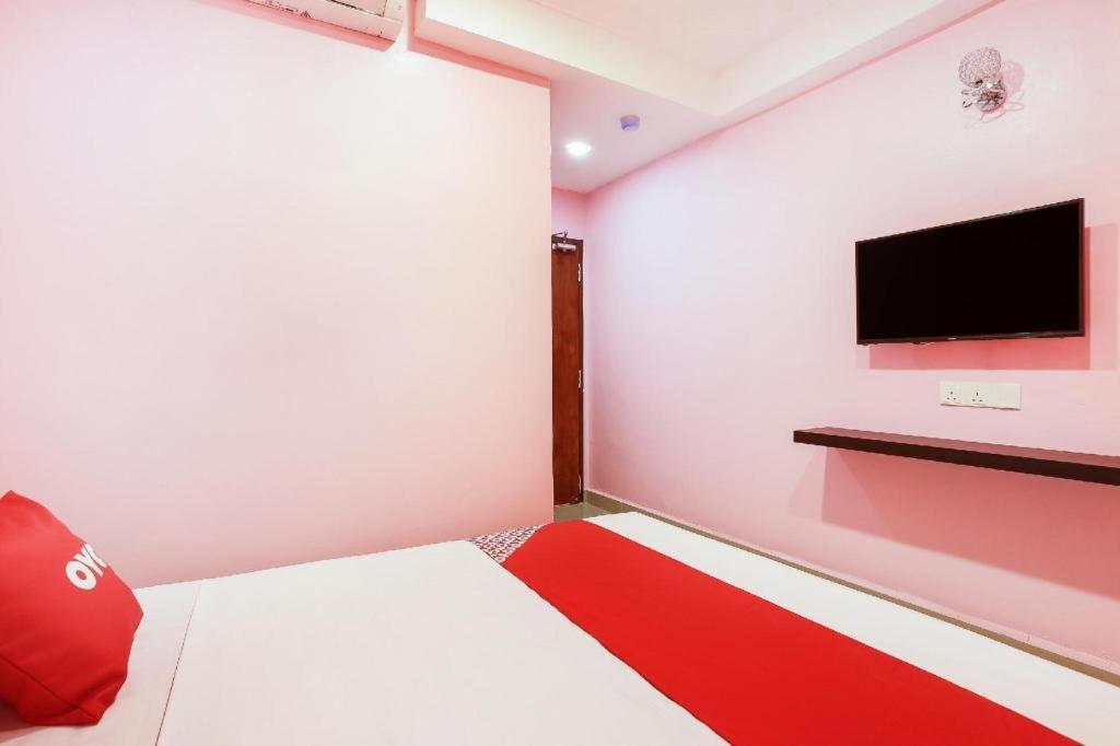Oyo 89387 Sun Keerana Hotel Kelang Zewnętrze zdjęcie