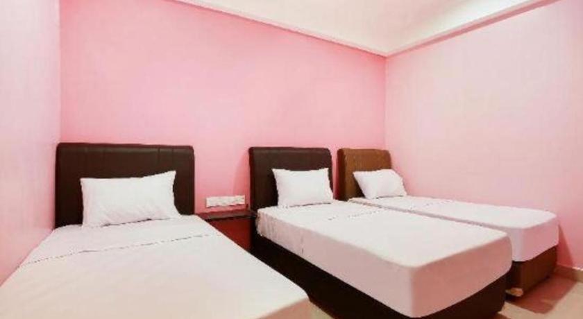 Oyo 89387 Sun Keerana Hotel Kelang Zewnętrze zdjęcie