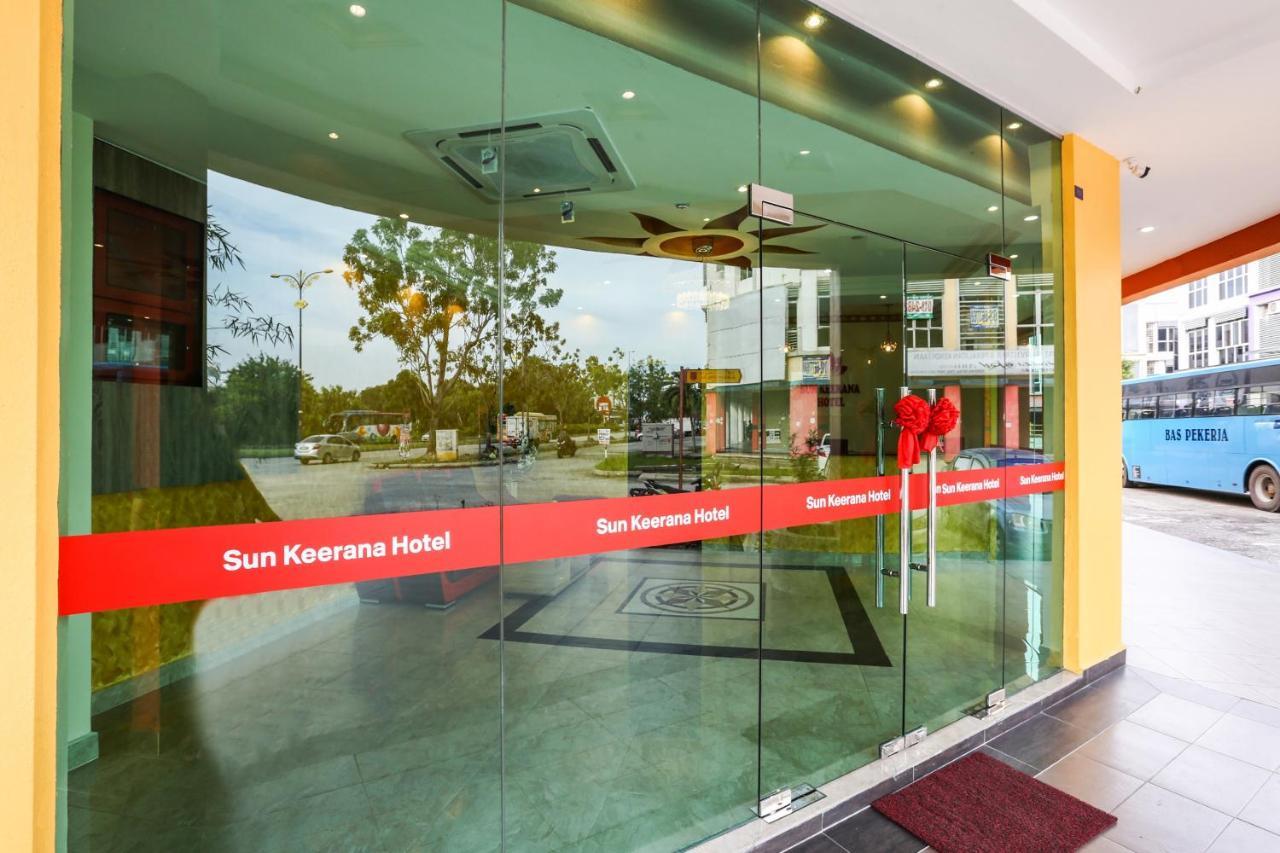 Oyo 89387 Sun Keerana Hotel Kelang Zewnętrze zdjęcie